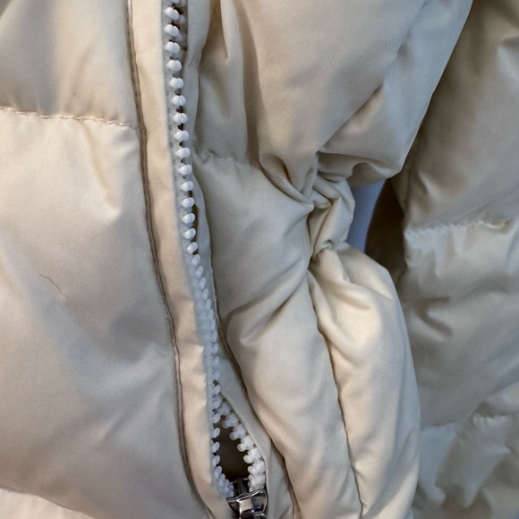 Polo by Ralph Lauren Cream Puffer Coat with Faux Fur Trim - Picture 5 of 8